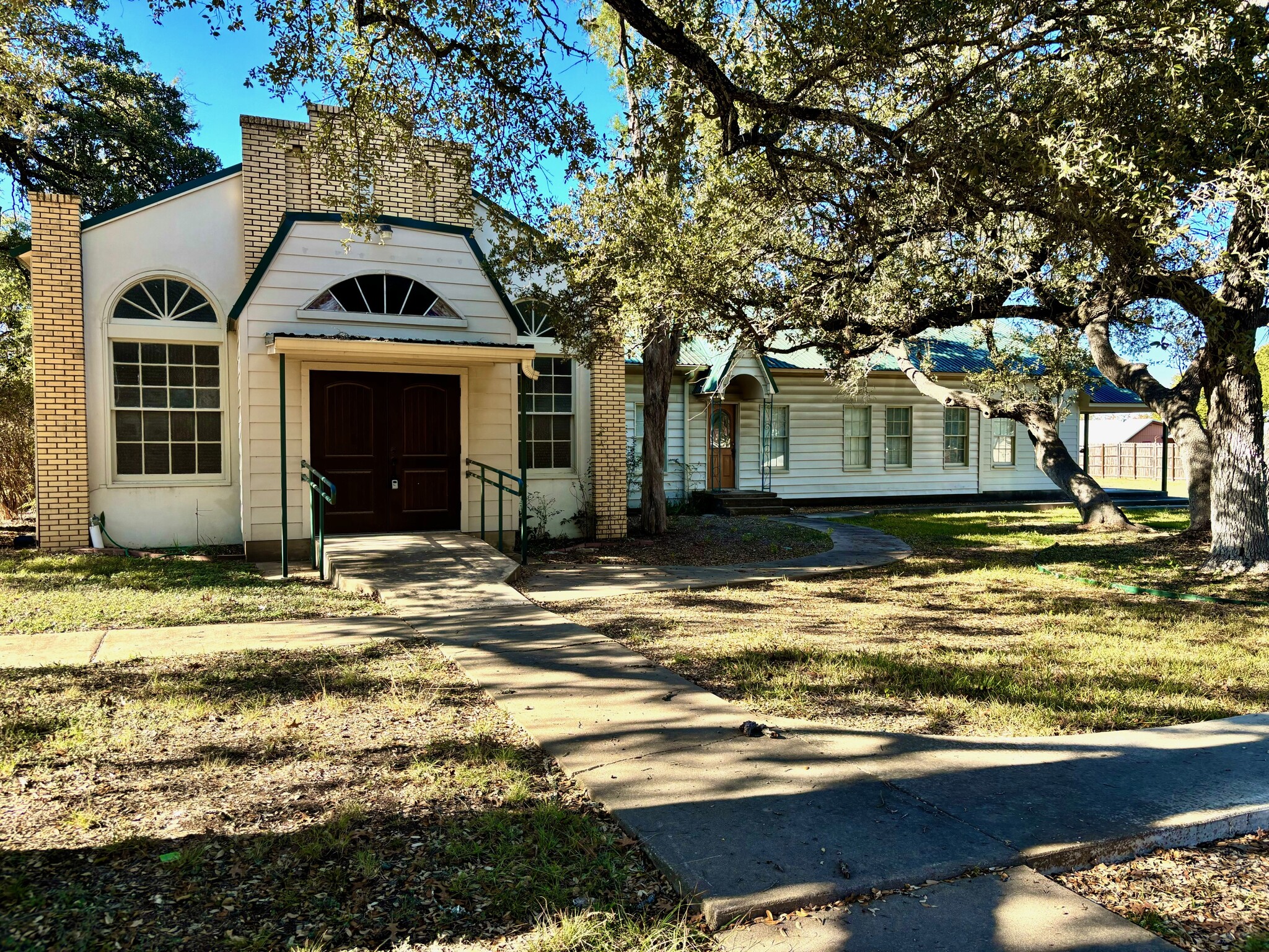 410 N West St, Bertram, TX à louer Photo de l’immeuble– Image 1 sur 6