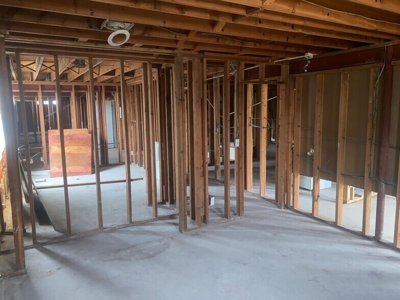 416 Perrin St, Ypsilanti, MI à vendre - Photo de l’immeuble – Image 3 sur 36