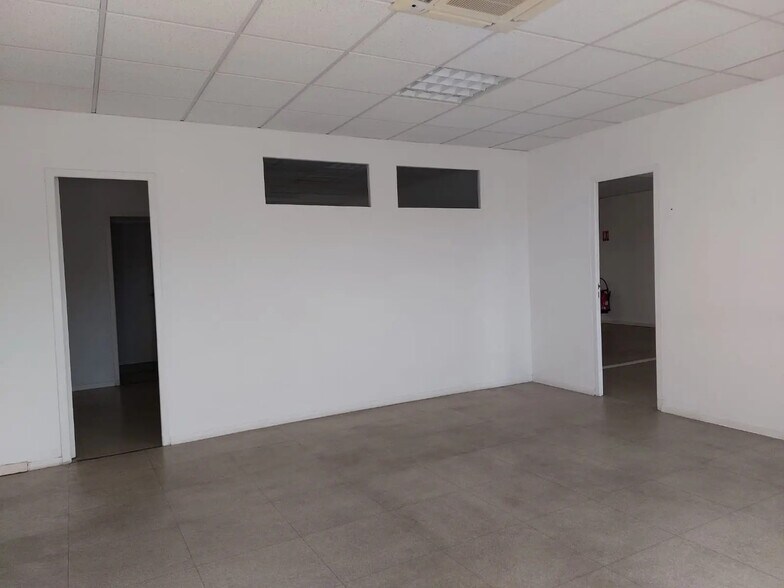 Bureau dans La Valette-du-Var à louer - Photo de l’immeuble – Image 3 sur 7