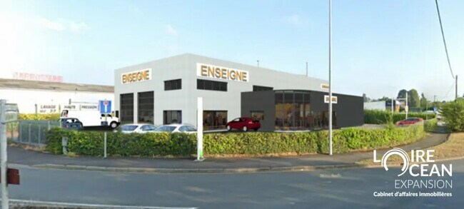 Plus de détails pour Local commercial à louer