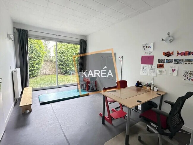 Plus de détails pour Bureau à vendre