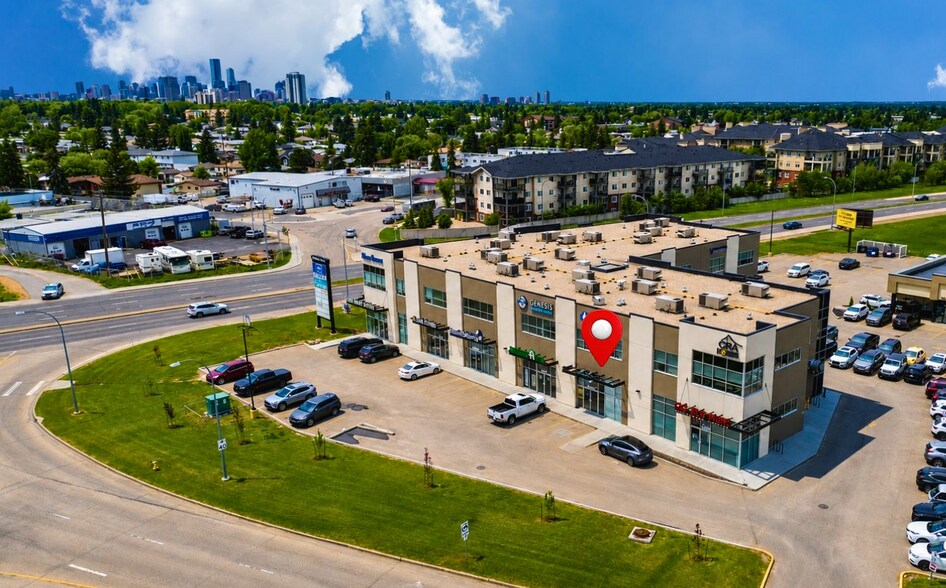 6950-6970 76 Av NW, Edmonton, AB à vendre - Photo de l’immeuble – Image 1 sur 18