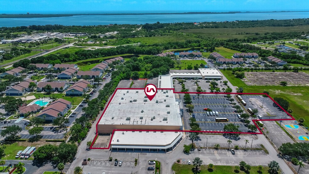 2810 S US Highway 1, Fort Pierce, FL à vendre - Photo de l’immeuble – Image 3 sur 43