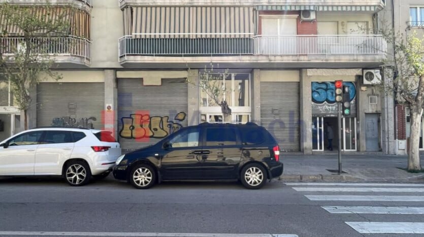 Local commercial dans Terrassa, Barcelona à louer Photo de la construction– Image 1 sur 8
