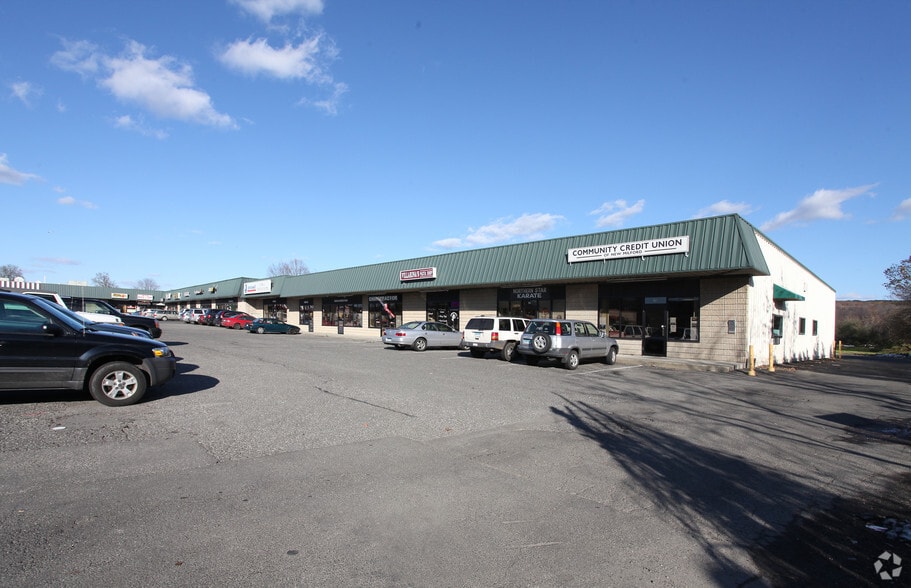 129-145 Danbury Rd, New Milford, CT à louer - Photo principale – Image 2 sur 41