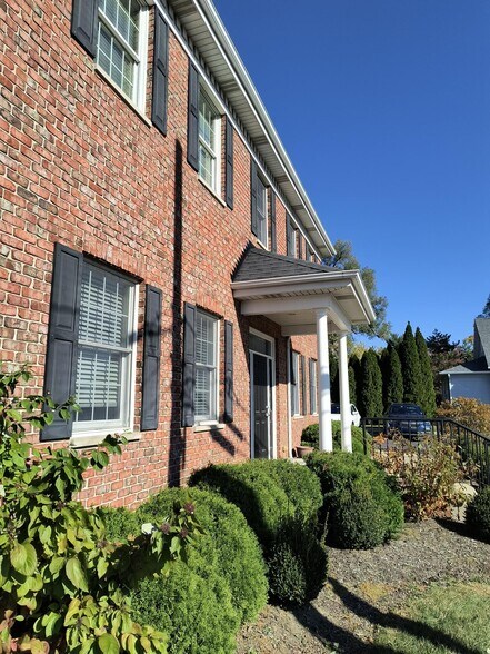 9421 Joliet St, Saint John, IN à louer - Photo de l’immeuble – Image 2 sur 11