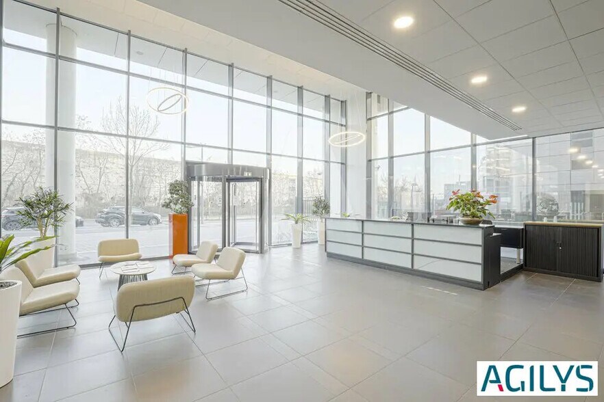 Bureau dans Massy à louer - Photo de l’immeuble – Image 2 sur 16