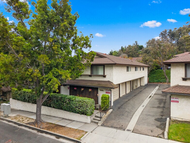 2139 Via Esmarca, Oceanside, CA à vendre - Photo de l’immeuble – Image 2 sur 19