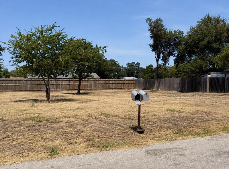 16300 Summit Dr, Austin, TX à louer - Photo de l’immeuble – Image 3 sur 9