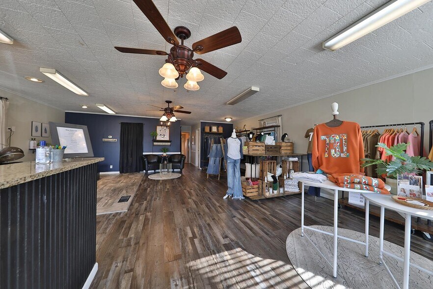 103 Garland St, Greenfield, TN à vendre - Photo de l’immeuble – Image 3 sur 28