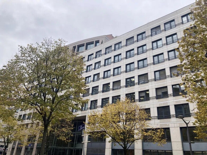 Bureau dans Lyon à louer - Photo de l’immeuble – Image 1 sur 27