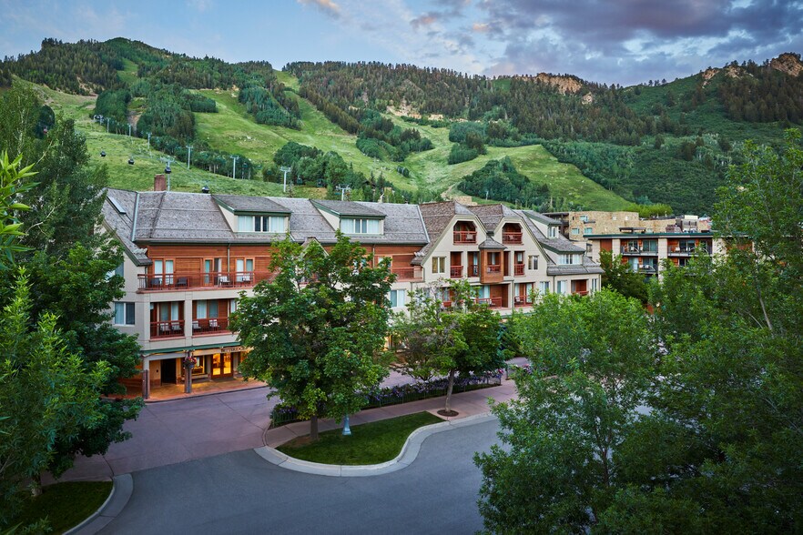 675 E Durant Ave, Aspen, CO à louer - Photo principale – Image 1 sur 9