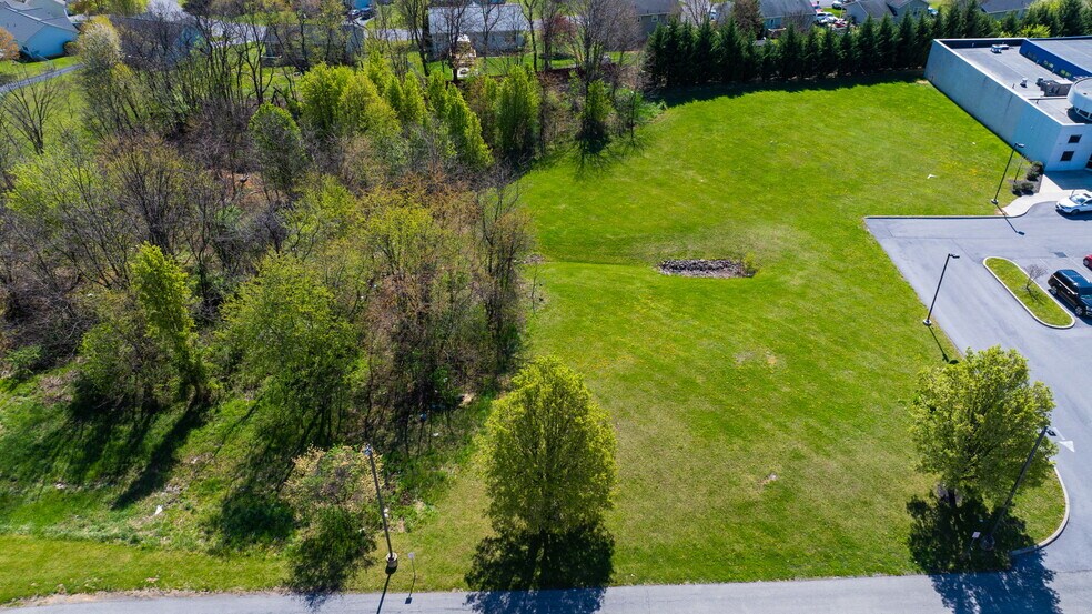 Roaring Lion Drive, Hedgesville, WV à vendre - Photo de l’immeuble – Image 2 sur 18