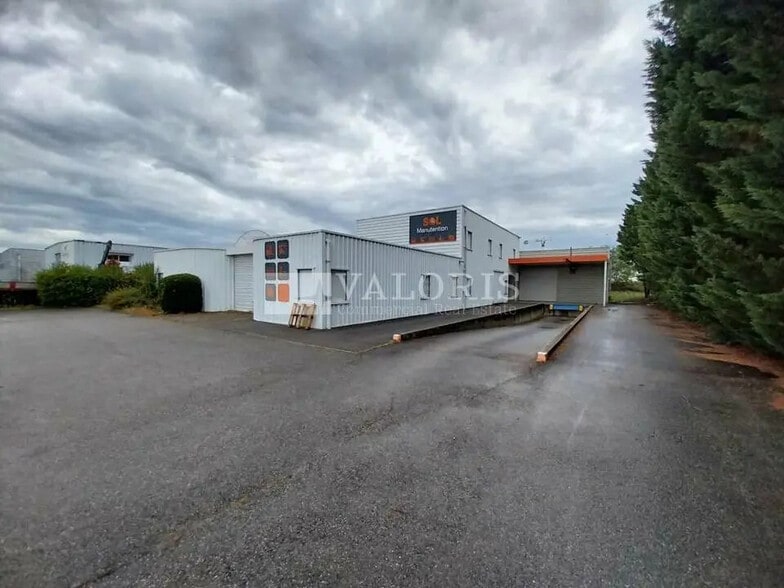 Local d’activités dans Béligneux à louer - Photo de l’immeuble – Image 2 sur 7