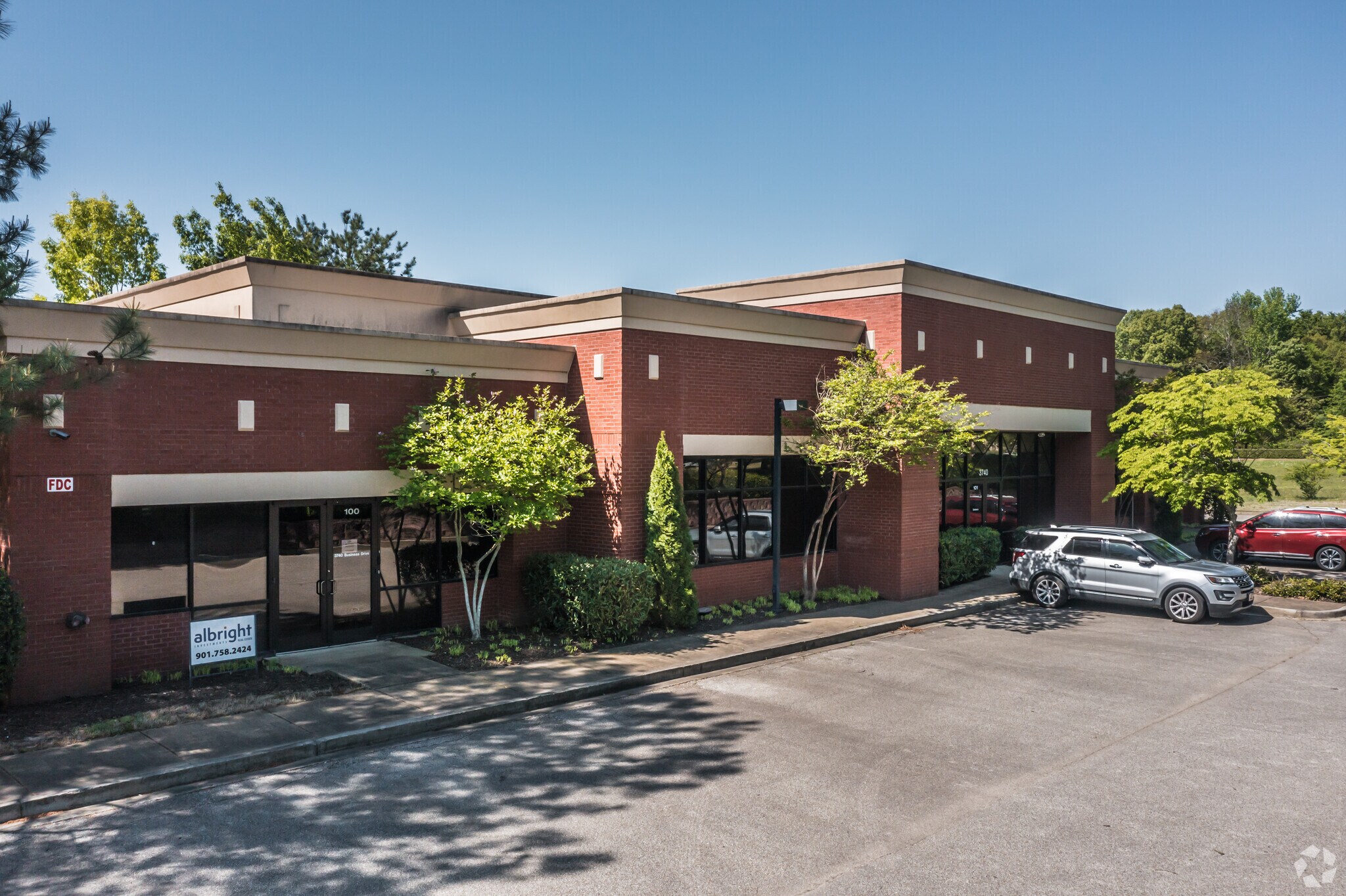 3740 Business Drive, Germantown, TN à louer Photo principale– Image 1 sur 9