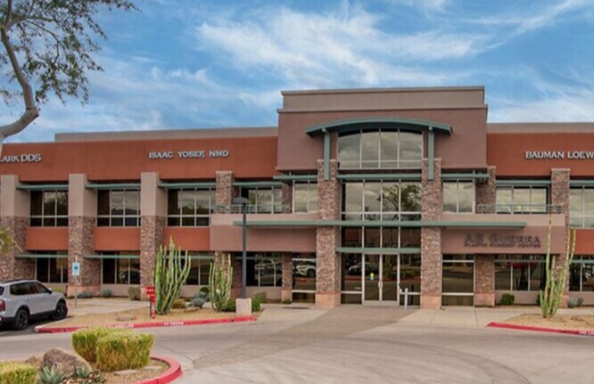 8765 E Bell Rd, Scottsdale, AZ à vendre - Photo de l’immeuble – Image 2 sur 8