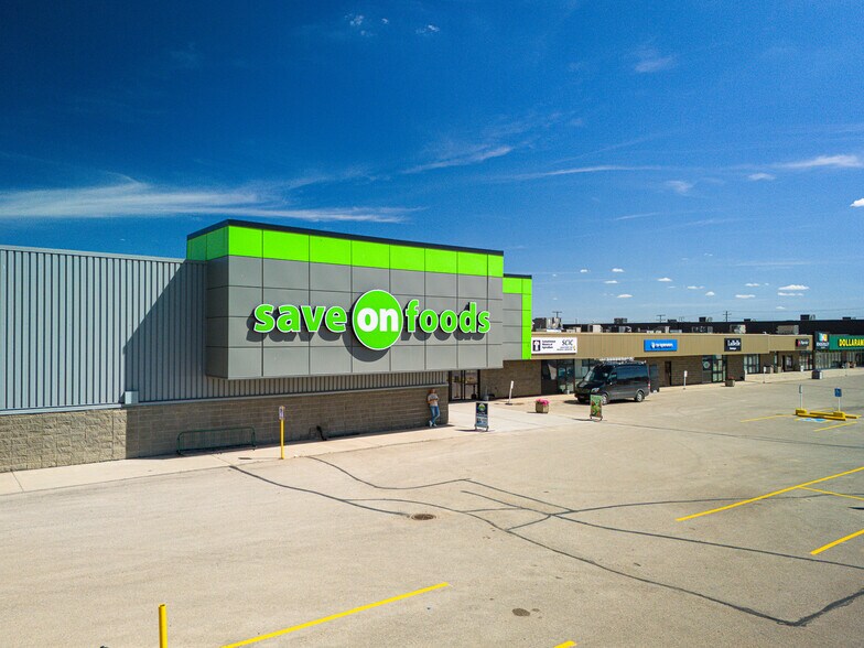 608 12th Ave E, Kindersley, SK à louer - Photo de l’immeuble – Image 2 sur 11