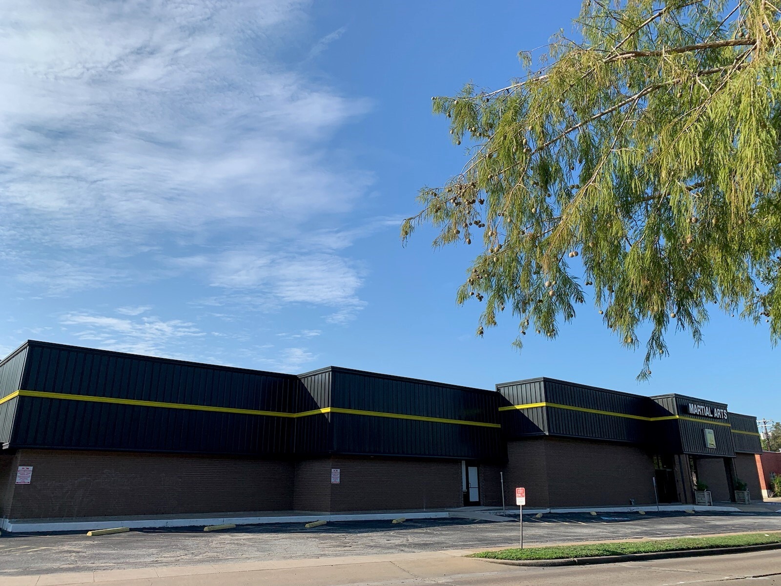 8600 Hillcroft Ave, Houston, TX à louer Photo de l’immeuble– Image 1 sur 10