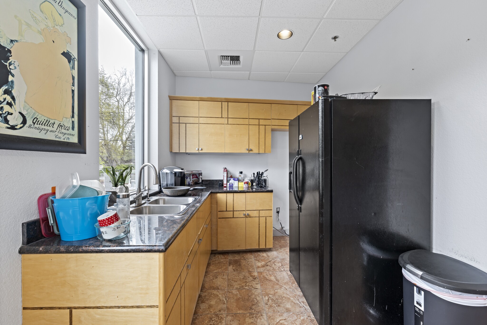 2725 Riverside Blvd, Sacramento, CA à louer Photo intérieure– Image 1 sur 6