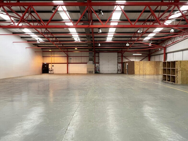 5 Bessemer Dr, East Kilbride à louer - Photo de l’immeuble – Image 3 sur 5