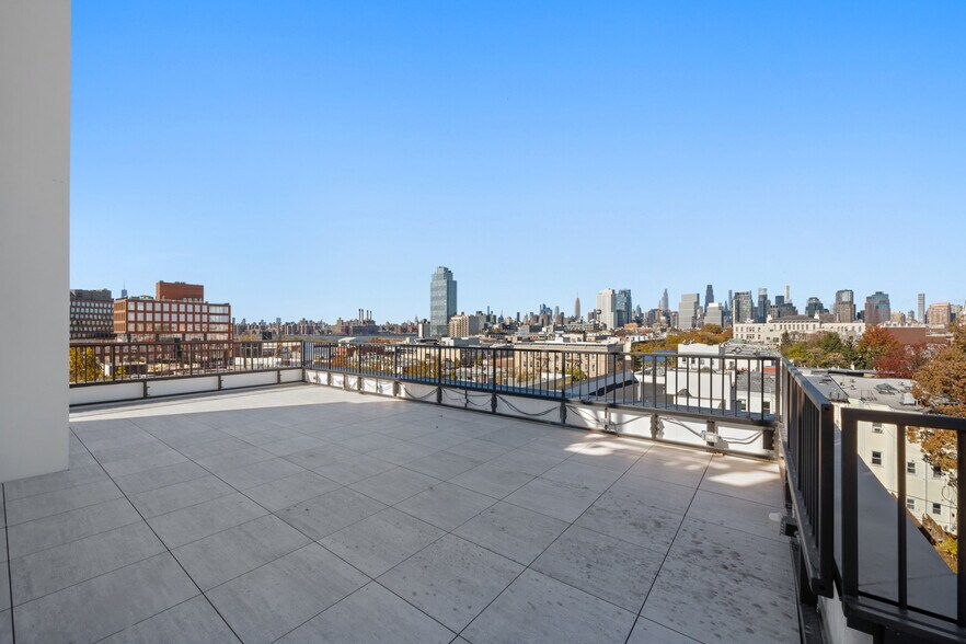 94 Guernsey St, Brooklyn, NY à vendre - Photo de l’immeuble – Image 3 sur 13
