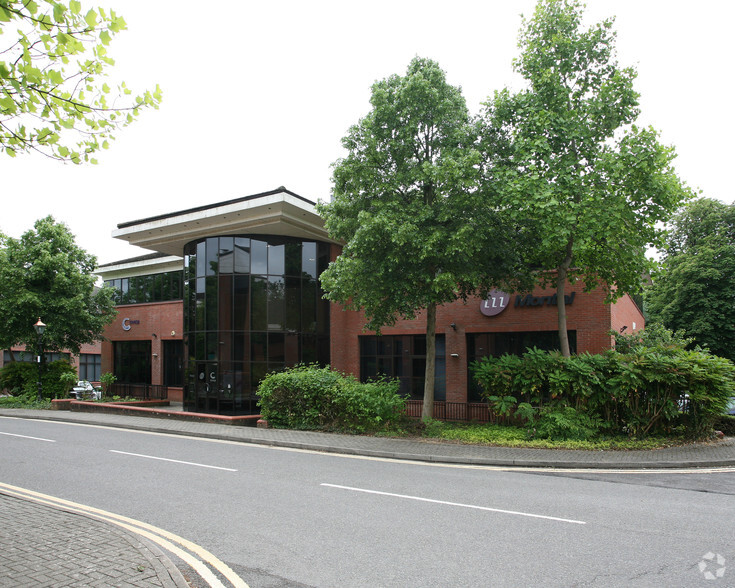 Station Rd, Dorking à vendre - Photo de l’immeuble – Image 2 sur 4