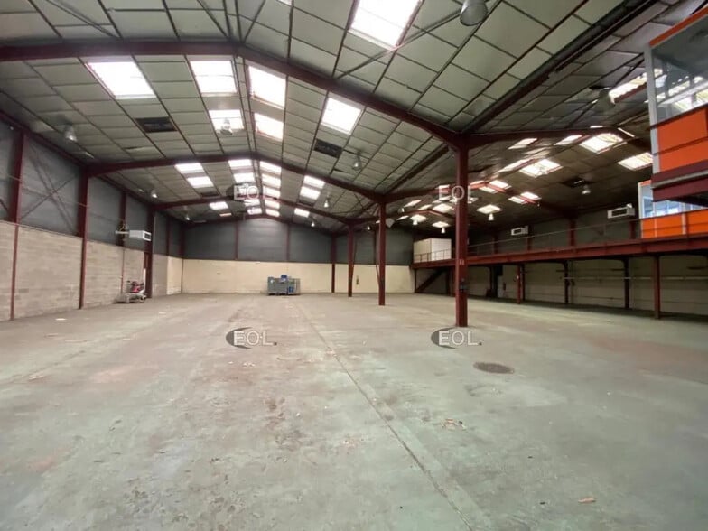 Local d’activités dans Andilly à louer - Photo intérieure – Image 3 sur 7