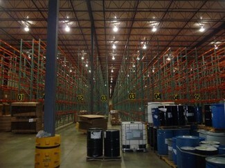 Plus de détails pour 601-605 Kingsland Dr, Batavia, IL - Industriel/Logistique à louer
