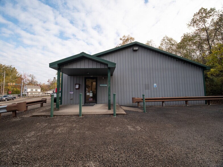 1758 Pleasant Valley Rd, Mount Pleasant, PA à vendre - Photo de l’immeuble – Image 2 sur 16