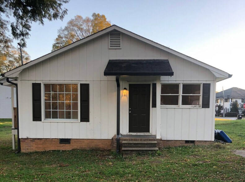 43 unit Residential Rental Portfolio portefeuille de 8 biens à vendre sur LoopNet.fr - Photo de l’immeuble – Image 3 sur 35