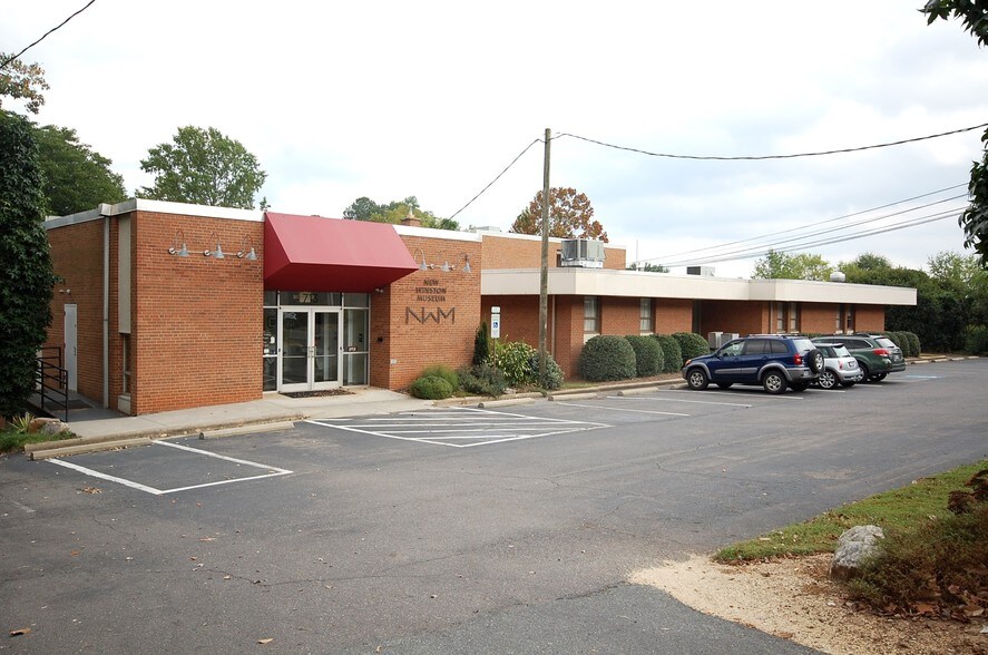 717 S Marshall St, Winston-Salem, NC à vendre - Photo de l’immeuble – Image 2 sur 17