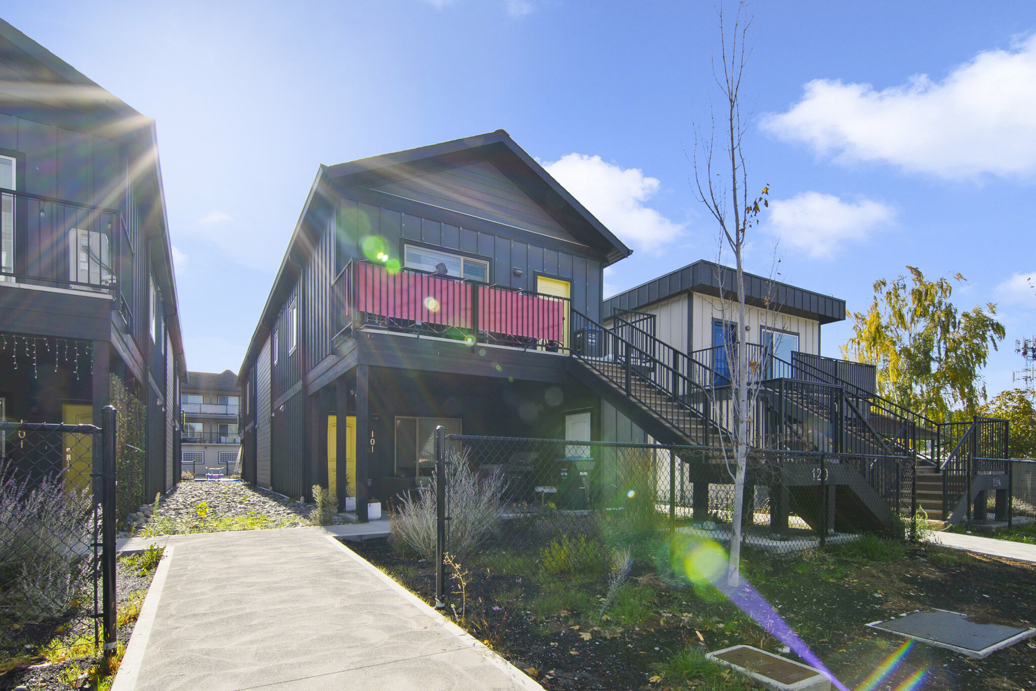 120 Calgary Av, Penticton, BC à vendre Photo de l’immeuble– Image 1 sur 22