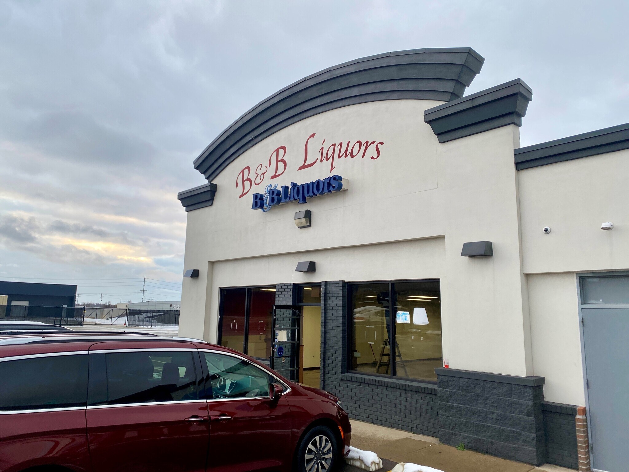 2440 28th St SE, Grand Rapids, MI à louer Photo principale– Image 1 sur 7