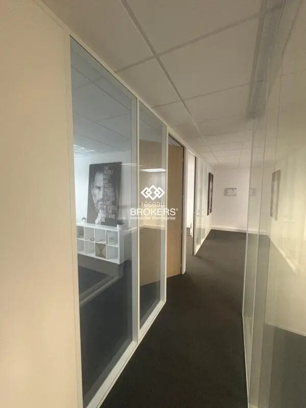 Plus de détails pour Bureau, Industriel/Logistique à louer