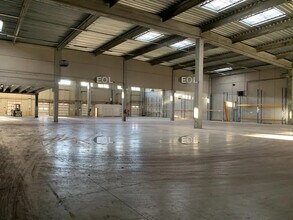 Industriel/Logistique dans Rognac à vendre Photo intérieure– Image 1 sur 12