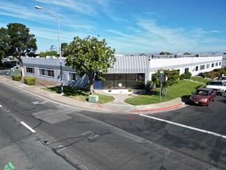 Plus de détails pour 2455 Bates Ave, Concord, CA - Industriel/Logistique à vendre