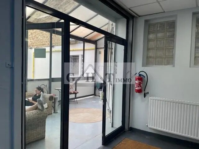 Bureau dans Montreuil à louer - Photo de l’immeuble – Image 2 sur 7