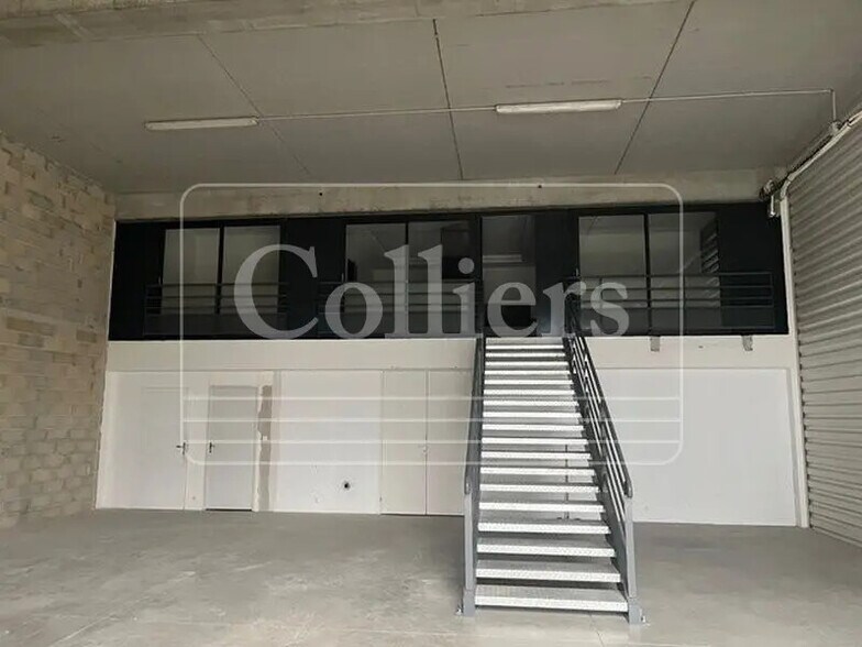 Local d’activités dans La Ciotat à louer - Photo intérieure – Image 1 sur 6