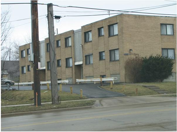 4467 Lee Rd, Cleveland, OH à vendre - Photo de l’immeuble – Image 2 sur 22