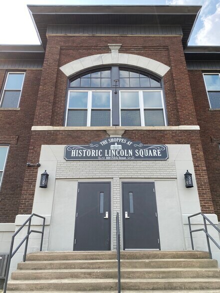 800 Fifth Street, West Elizabeth, PA 15088, Elizabeth, PA à louer - Photo de l’immeuble – Image 1 sur 24