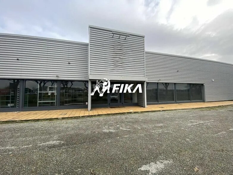 Local d'activités dans Pins-Justaret à vendre - Photo de l’immeuble – Image 2 sur 5