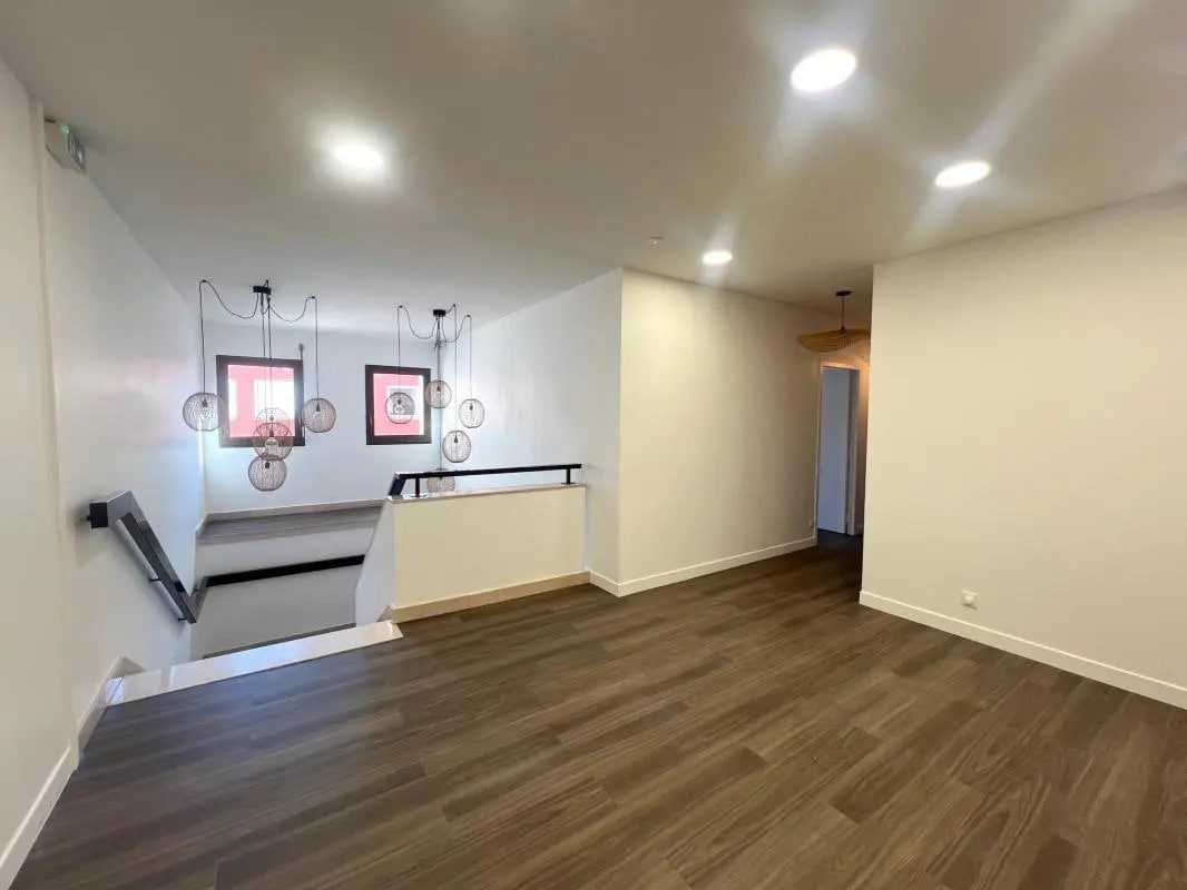 Bureau dans Viroflay à louer Photo intérieure– Image 1 sur 16