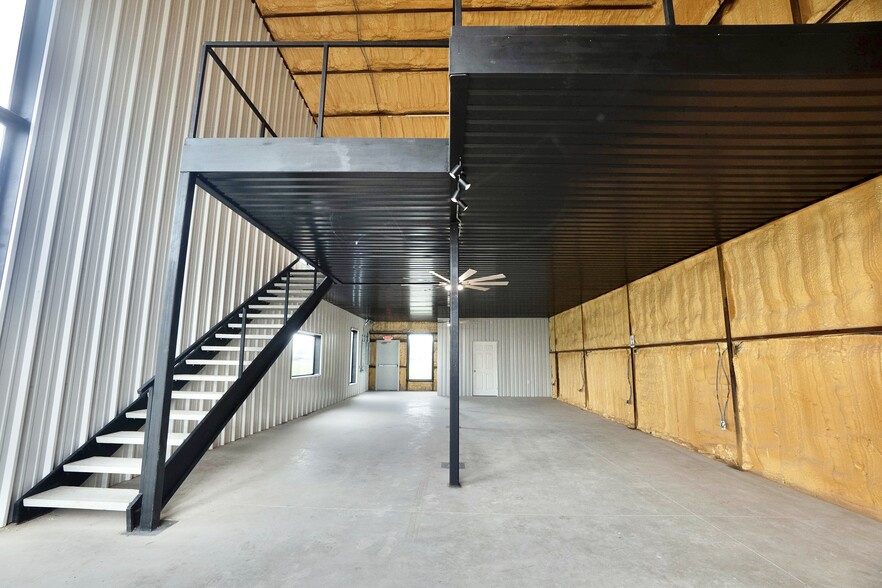 181 Ninety Four Ln, Taylor, TX à vendre - Photo intérieure – Image 2 sur 6