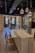 344 E 59th St, New York, NY à louer Photo intérieure– Image 2 sur 5