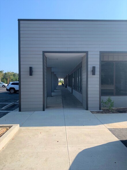 2885 W 5th North St, Summerville, SC à louer - Photo de l’immeuble – Image 3 sur 3