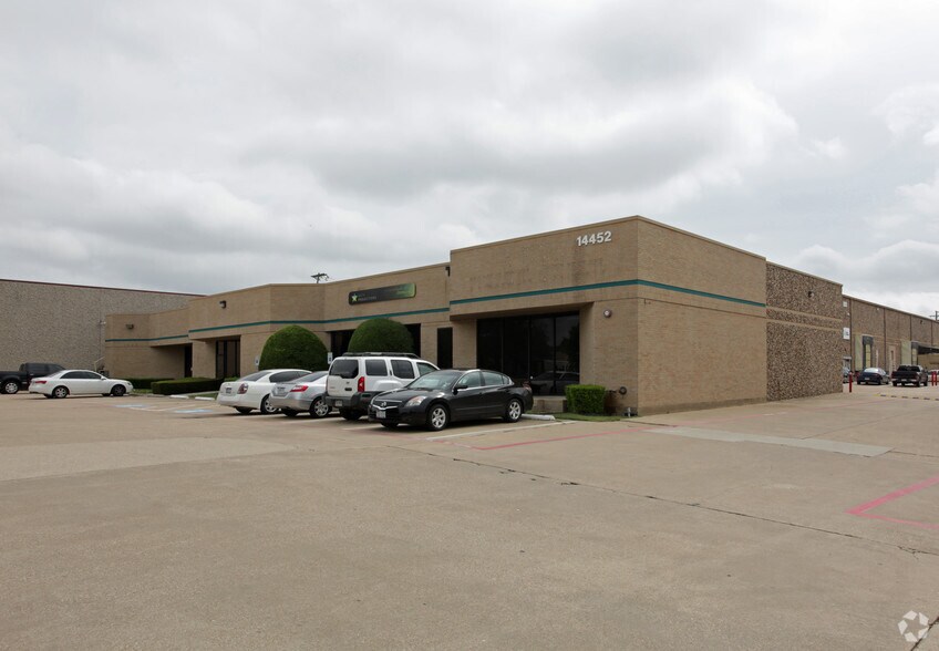 14444 Beltwood Pky W, Farmers Branch, TX à louer - Photo principale – Image 2 sur 11