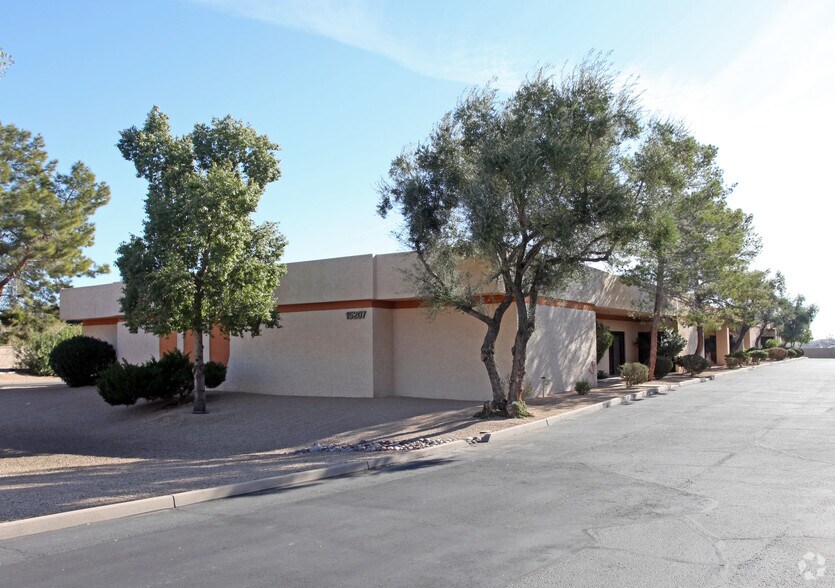 15207 N 75th St, Scottsdale, AZ à louer - Photo de l’immeuble – Image 1 sur 3