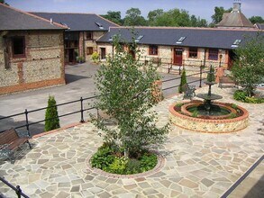 Ranmore Cmn, Dorking à louer Photo de l’immeuble– Image 1 sur 2