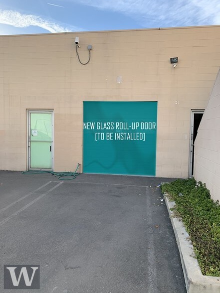 10826-10834 Burbank Blvd, North Hollywood, CA à louer - Photo de l’immeuble – Image 2 sur 6