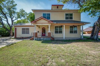 Plus de détails pour 1117 N Elm St, Denton, TX - Bureau à louer
